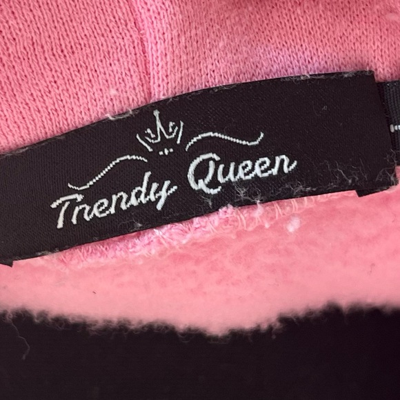 Oversized Large Soft + Thick Pink Hoodie 💕 - Picture 2 of 3